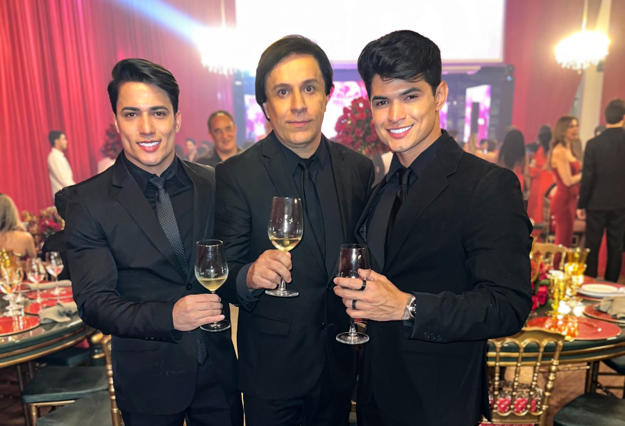 Tom Cavalcante se torna empresário da dupla sertaneja Jonatha e Cristiano