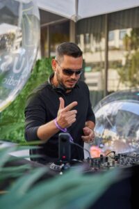 Leo Oliver alcança Top #2 no Beatport com “No Control” e consolida nova fase sonora