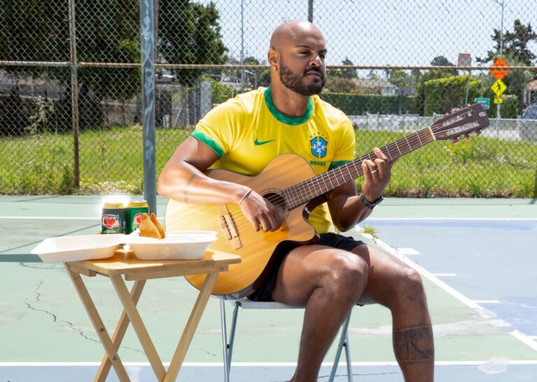 O novo hino do hexa: Tio Sam conecta a ginga do brasileiro ao peso de Hollywood em “Dale Olê”, confira a entrevista