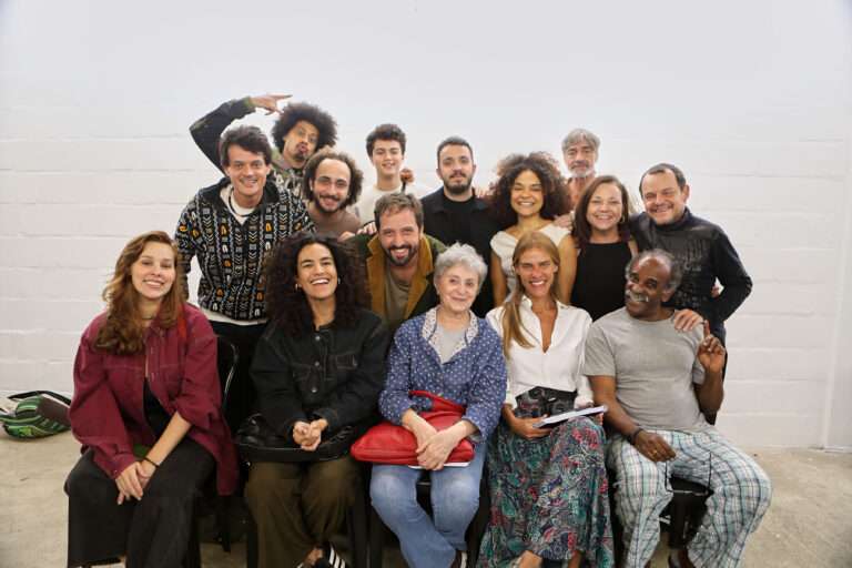 ‘O Zelador’, filme inspirado em série argentina revela elenco