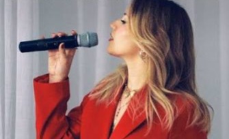 Bia Marques lança álbum ao vivo “Intimidade” e aposta em fase mais vulnerável da carreira