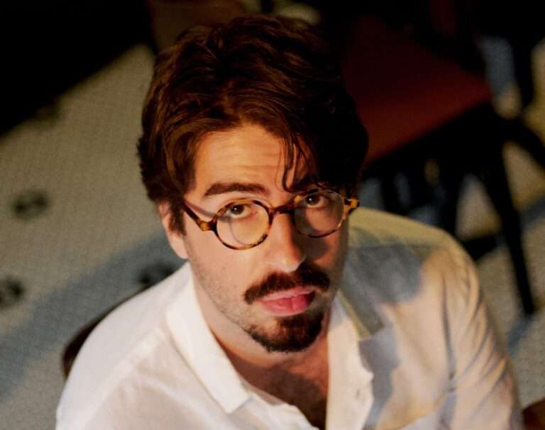 Leo Salem antecipa novo álbum inspirado na Bossa Nova com o lançamento de “Si”