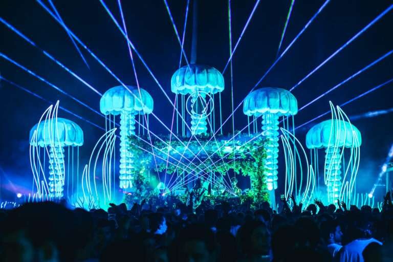 Réveillon Carneiros comemora 10 anos com Black Coffee, Jamie Jones e experiência inédita de bem-estar